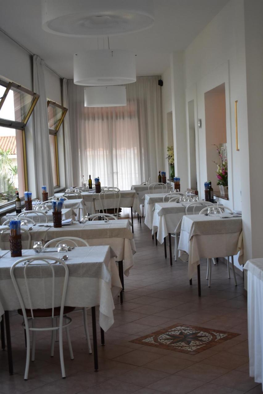 Hotel Garden Marina dʼMarina dʼAndora Exterior foto