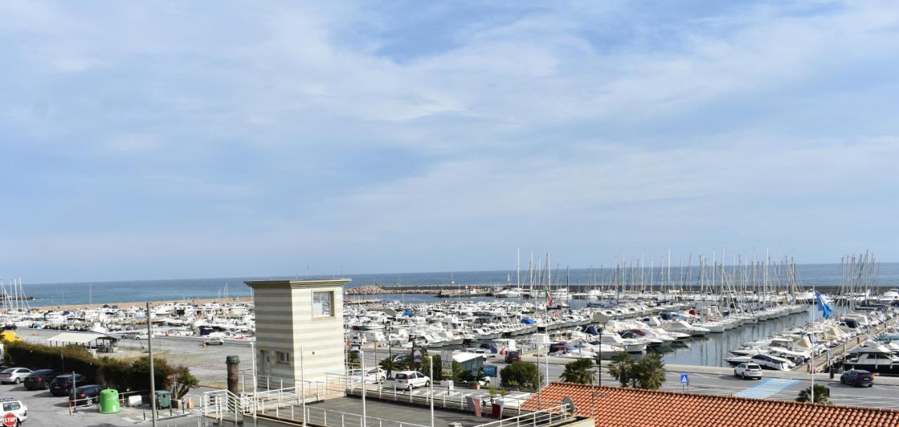 Hotel Garden Marina dʼMarina dʼAndora Exterior foto